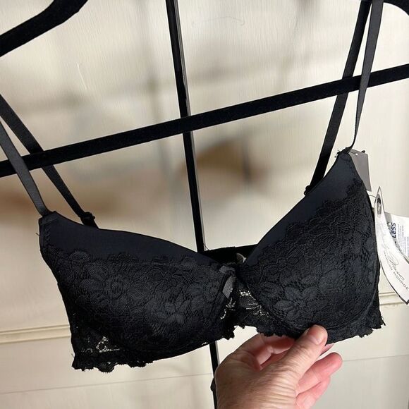 Marilyn Monroe Women's Lightly Lined Lace Underwire Bra Black Size 34C NWT - Picture 6 of 6